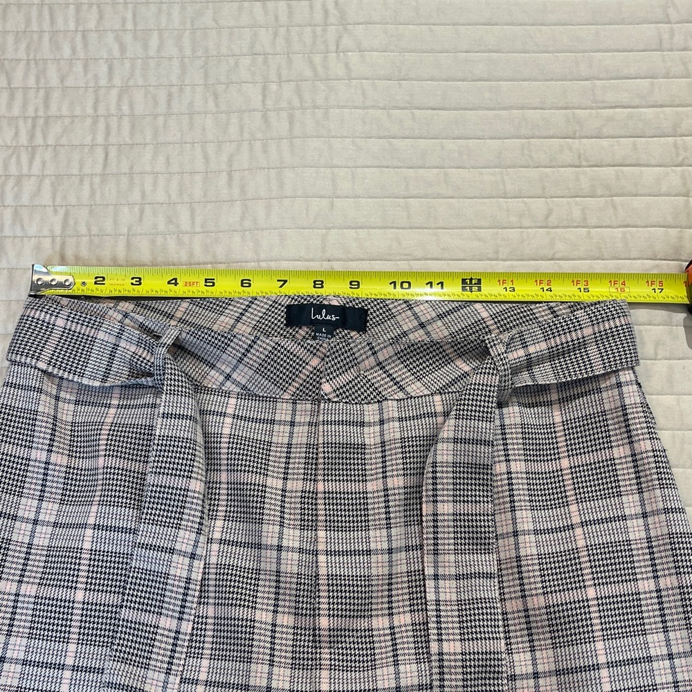 Lulu's WOMENS SIZE L Classic Gray and pink Checkered Pants - Picture 5 of 9